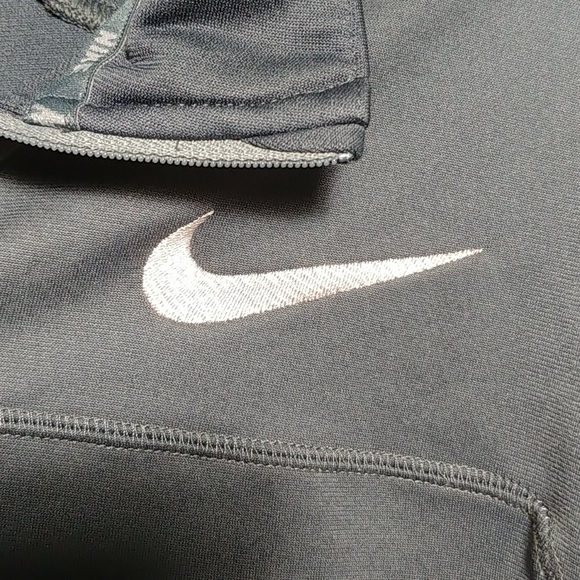 Nike Dri Fit1/4 Zip Shirt - Picture 5 of 8